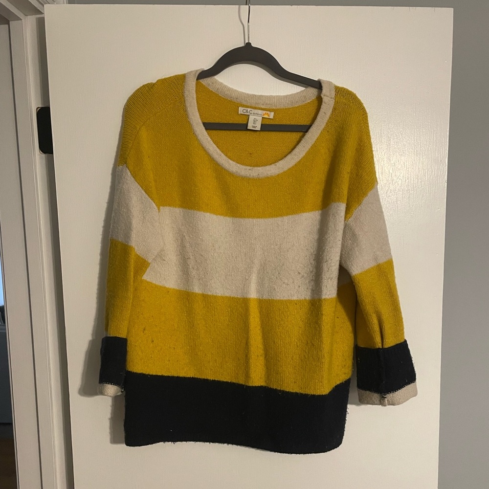 Size L TJ Maxx Sweater. White, mustard yellow and navy blue.